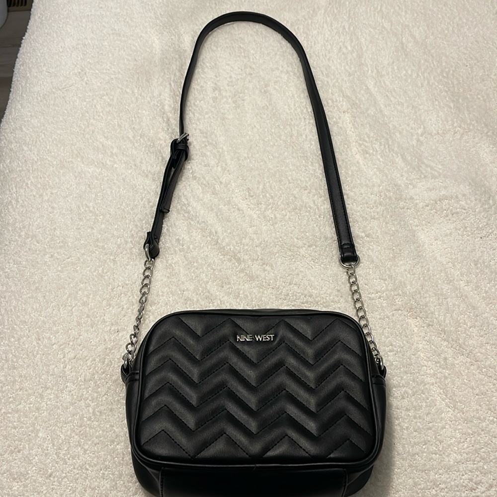 Black Nine West shoulder/crossbody purse